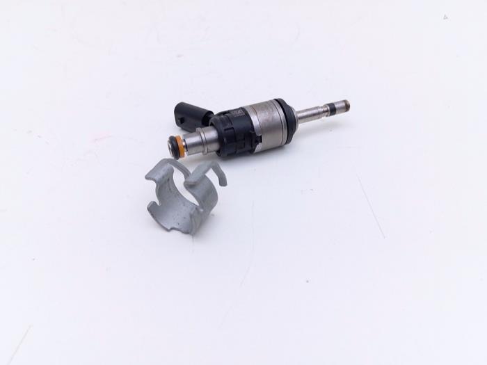 Gebruikte Injector (benzine injectie) Volkswagen Golf VIII (CD1) 2.0 GTI Clubsport 16V Prijs € 49,00 Margeregeling aangeboden door Automaterialen Ronald Morien B.V.