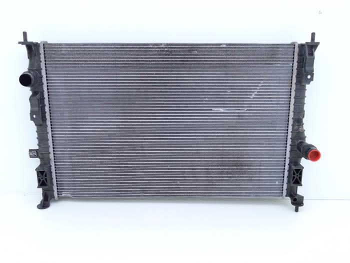 Gebruikte Radiateur Peugeot 508 SW (F4/FC/FJ/FR) 1.6 16V PureTech 180 Prijs € 89,00 Margeregeling aangeboden door Automaterialen Ronald Morien B.V.