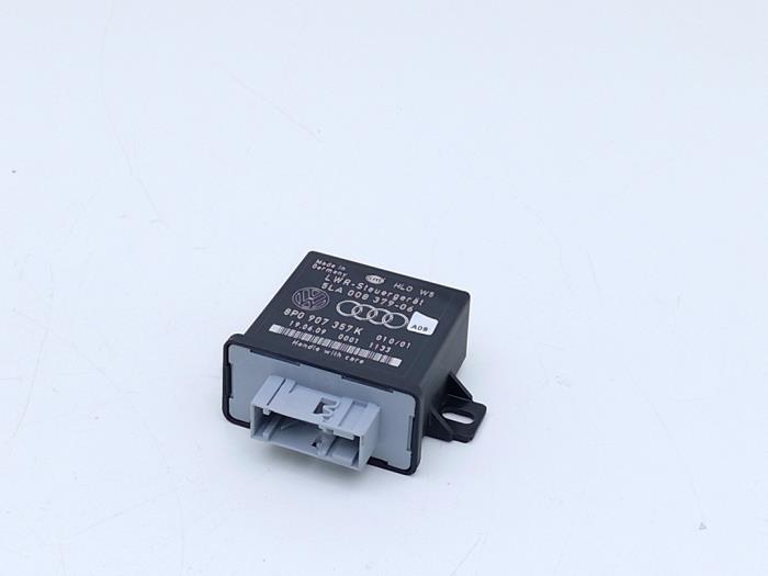 Gebruikte Computer Verlichting Volkswagen Scirocco (137/13AD) 2.0 R 16V Prijs € 29,00 Margeregeling aangeboden door Automaterialen Ronald Morien B.V.