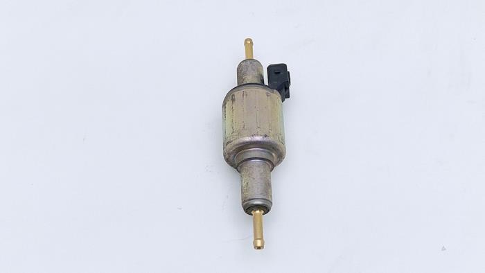 Gebruikte Tank element Pomp Volkswagen Transporter T5 2.5 TDi Prijs € 49,00 Margeregeling aangeboden door Automaterialen Ronald Morien B.V.