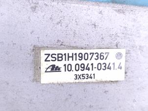 Computer ABS van een Volkswagen Golf III (1H1) 2.0 GTI 1993