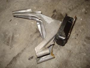 Gebruikte Motorsteun Volkswagen Amarok 2.0 BiTDI 16V 140 Prijs € 60,00 Margeregeling aangeboden door Automaterialen Ronald Morien B.V.