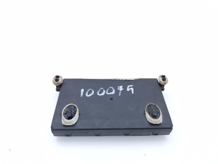 Gebruikte Computer Diversen Mercedes E Combi (S211) 3.2 E-320 CDI 24V Prijs € 25,00 Margeregeling aangeboden door Automaterialen Ronald Morien B.V.