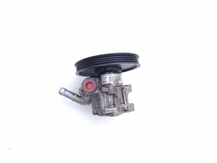 Gebruikte Pomp Servo BMW 3 serie (E90) 320d 16V Prijs € 24,00 Margeregeling aangeboden door Automaterialen Ronald Morien B.V.