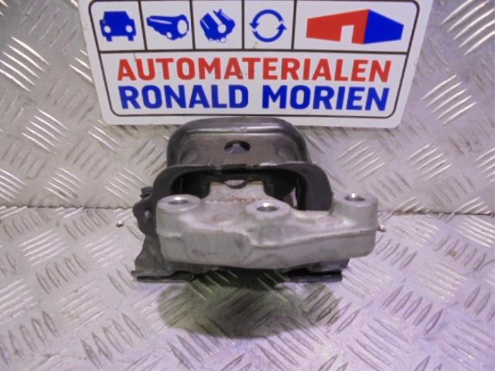 Gebruikte Motorrubber Peugeot 207 SW (WE/WU) 1.6 HDi Prijs € 20,00 Margeregeling aangeboden door Automaterialen Ronald Morien B.V.