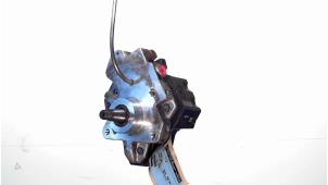 Gebruikte Dieselpomp Volkswagen Crafter 2.5 TDI 30/35/50 Prijs € 95,00 Margeregeling aangeboden door Automaterialen Ronald Morien B.V.