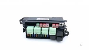 Gebruikte Zekeringkast BMW Mini One/Cooper (R50) 1.6 16V One Prijs € 19,00 Margeregeling aangeboden door Automaterialen Ronald Morien B.V.