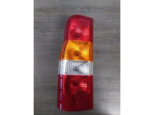 Gebruikte Achterlicht links Ford Transit 2.4 TDdi 16V Prijs € 20,00 Margeregeling aangeboden door Automaterialen Ronald Morien B.V.