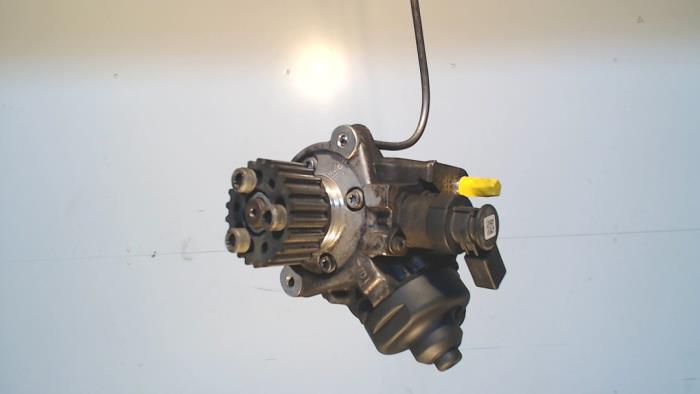 Gebruikte Dieselpomp Volkswagen Amarok 2.0 BiTDI 16V 140 4Motion Prijs € 175,00 Margeregeling aangeboden door Automaterialen Ronald Morien B.V.