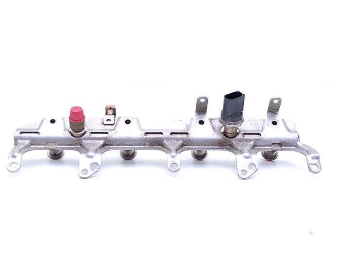 Używane Injector brug Audi A4 (B8) 1.8 TFSI 16V Cena € 29,00 Procedura marży oferowane przez Automaterialen Ronald Morien B.V.