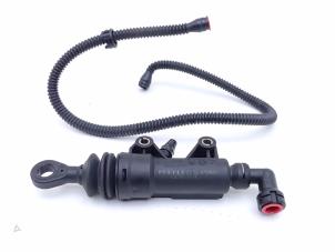 Gebruikte Koppeling Hoofd Cilinder BMW Mini One/Cooper (R50) 1.6 16V One Prijs € 29,00 Margeregeling aangeboden door Automaterialen Ronald Morien B.V.