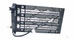 Gebruikte Element Kachelverwarming BMW 3 serie (F30) 320d 2.0 16V Prijs € 35,00 Margeregeling aangeboden door Automaterialen Ronald Morien B.V.