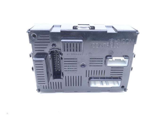 Computer Body Control van een Renault Clio III Estate/Grandtour (KR) 1.2 16V TCE 100 2008