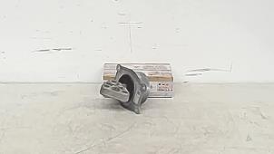 Gebruikte Versnellingsbak Steun Opel Zafira (M75) 1.6 16V Prijs € 50,00 Margeregeling aangeboden door Automaterialen Ronald Morien B.V.