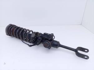 Gebruikte Veerpoot links-voor BMW 7 serie (F01/02/03/04) 760i,Li,LiS V12 48V Prijs € 225,00 Margeregeling aangeboden door Automaterialen Ronald Morien B.V.