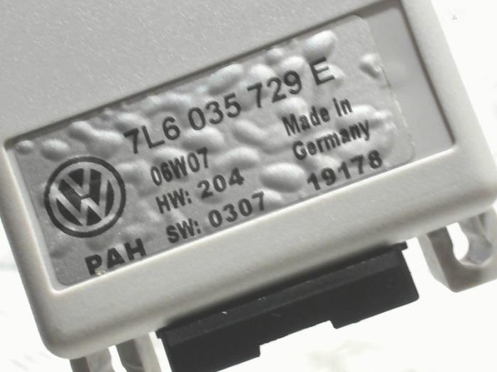 Telefoon Module van een Volkswagen Touareg (7LA/7L6) 5.0 TDI V10 2003