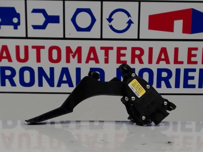 Gebruikte Gaspedaalpositie Sensor Volkswagen Transporter T5 2.0 BiTDI DRF Prijs € 14,95 Margeregeling aangeboden door Automaterialen Ronald Morien B.V.