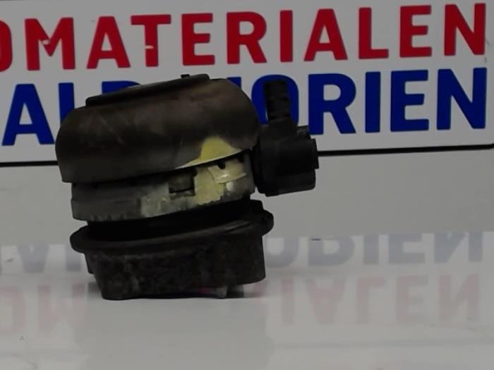 Gebruikte Motorrubber Audi A8 (D3) 4.2 TDI V8 32V Quattro Prijs € 100,00 Margeregeling aangeboden door Automaterialen Ronald Morien B.V.