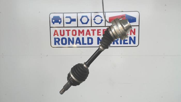 Gebruikte Aandrijfas links-voor Volkswagen Touareg (7PA/PH) 4.2 TDI V8 DPF 32V Prijs € 151,25 Inclusief btw aangeboden door Automaterialen Ronald Morien B.V.