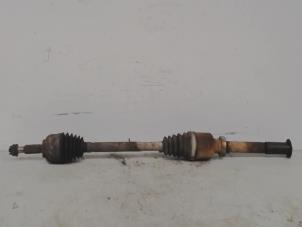 Gebruikte Homokineetas rechts-voor Renault Scénic II (JM) 2.0 16V Prijs € 35,00 Margeregeling aangeboden door Automaterialen Ronald Morien B.V.