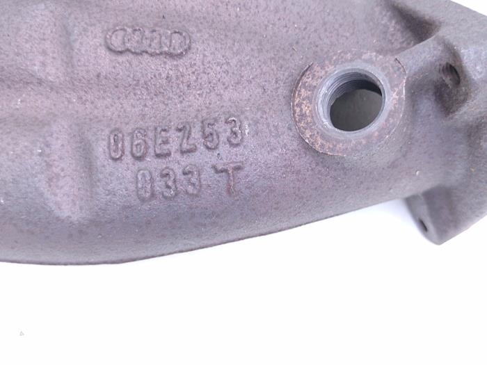 Uitlaatspruitstuk van een Volkswagen Touareg (7PA/PH) 3.0 V6 24V TSI Hybrid 2014