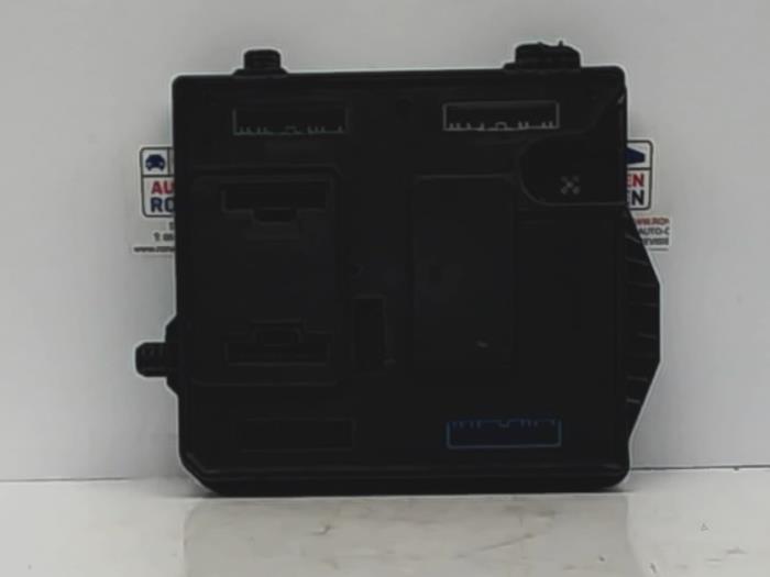 Gebruikte Computer Body Control Renault Grand Scénic III (JZ) 1.5 dCi 110 Prijs € 100,00 Margeregeling aangeboden door Automaterialen Ronald Morien B.V.