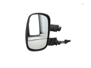 Gebruikte Buitenspiegel links Fiat Doblo Cargo (223) 1.3 D 16V Multijet Prijs € 45,00 Margeregeling aangeboden door Automaterialen Ronald Morien B.V.