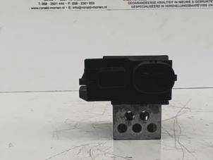 Gebruikte Koelvinweerstand Peugeot 5008 I (0A/0E) 1.6 HDiF 16V Prijs € 50,00 Margeregeling aangeboden door Automaterialen Ronald Morien B.V.