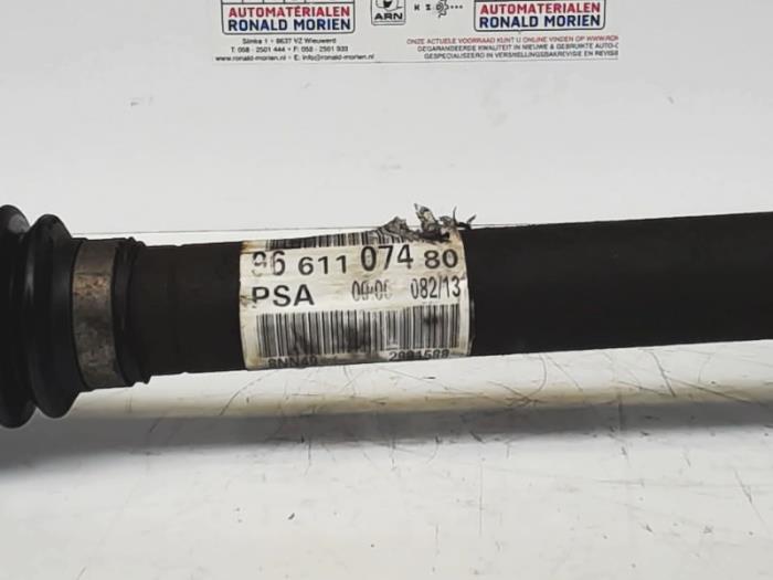 Gebruikte Aandrijfas rechts-voor Peugeot 5008 I (0A/0E) 1.6 HDiF 16V Prijs € 59,00 Margeregeling aangeboden door Automaterialen Ronald Morien B.V.