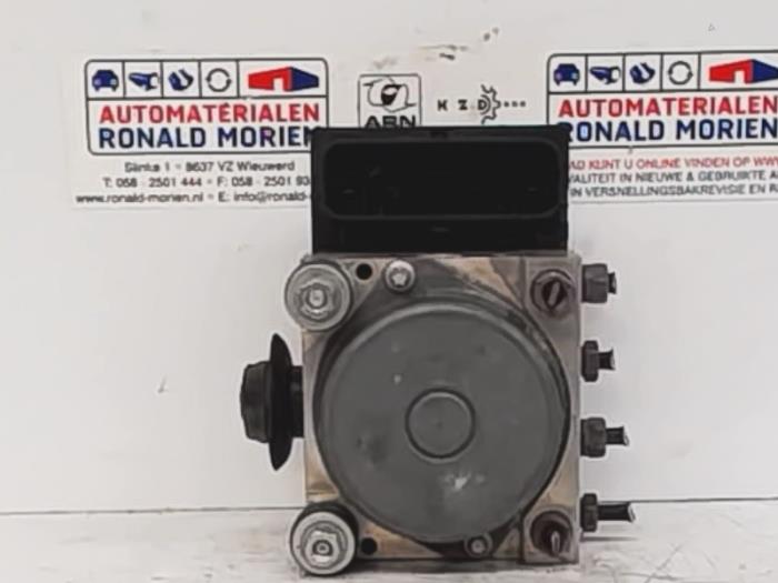 Gebruikte ABS Pomp Ford Ka II 1.3 TDCi 16V DPF Prijs € 75,00 Margeregeling aangeboden door Automaterialen Ronald Morien B.V.