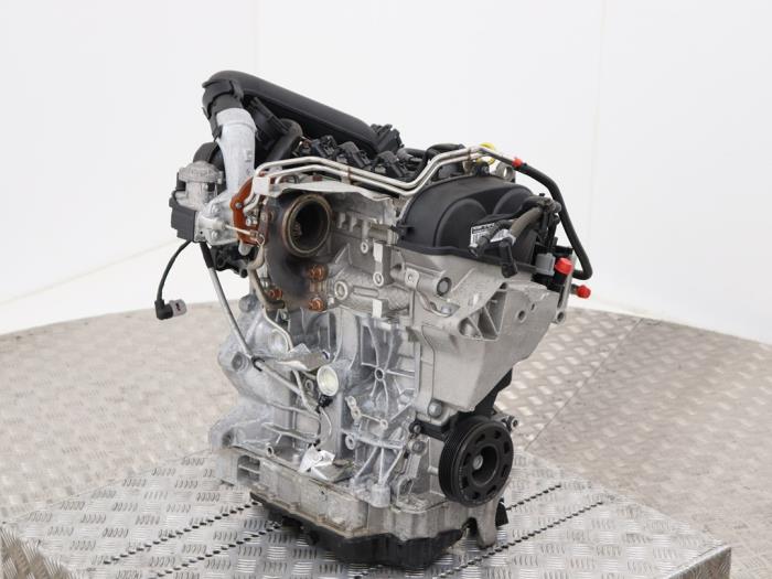 Motor van een Volkswagen Golf VI Cabrio (1K) 1.4 TSI 16V 2015