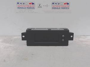 Gebruikte Display Multi Media regelunit Opel Corsa D 1.4 16V Twinport Prijs € 60,00 Margeregeling aangeboden door Automaterialen Ronald Morien B.V.