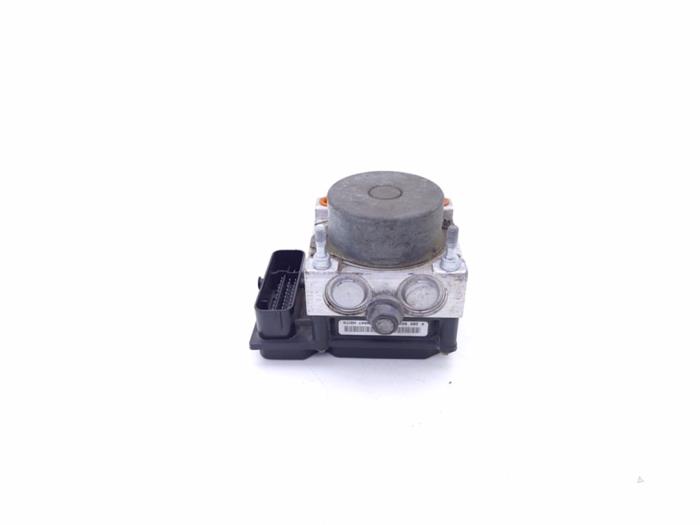 Gebruikte ABS Pomp Fiat Fiorino (225) 1.3 JTD 16V Multijet Prijs € 25,00 Margeregeling aangeboden door Automaterialen Ronald Morien B.V.