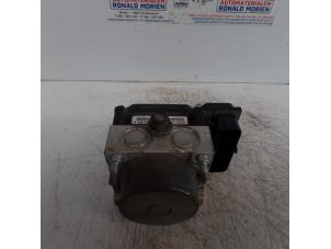 Gebruikte ABS Pomp Fiat Fiorino (225) 1.3 JTD 16V Multijet Prijs € 200,00 Margeregeling aangeboden door Automaterialen Ronald Morien B.V.