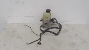 Gebruikte Servopomp Opel Astra H (L48) 1.3 CDTI 16V Ecotec Prijs € 49,00 Margeregeling aangeboden door Automaterialen Ronald Morien B.V.