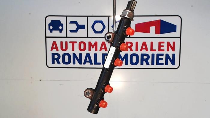 Gebruikte Brandstofverdeler Volvo V50 (MW) 1.6 D2 16V Prijs € 45,00 Margeregeling aangeboden door Automaterialen Ronald Morien B.V.