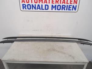 Gebruikte Dakrail set Volkswagen Golf VII Variant (AUVV) 2.0 TDI 150 16V Prijs € 60,00 Margeregeling aangeboden door Automaterialen Ronald Morien B.V.