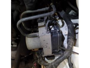 Gebruikte ABS Pomp Ford Mondeo III Prijs € 95,00 Margeregeling aangeboden door Automaterialen Ronald Morien B.V.