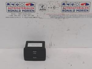 Gebruikte AUX/USB aansluiting Citroen Jumper Prijs € 20,00 Margeregeling aangeboden door Automaterialen Ronald Morien B.V.