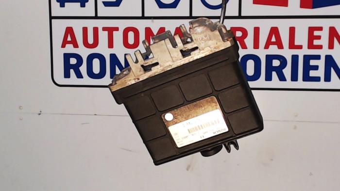 Gebruikte Computer Automatische Bak Volkswagen Polo III (6N1) 1.6i 75 Prijs € 100,00 Margeregeling aangeboden door Automaterialen Ronald Morien B.V.