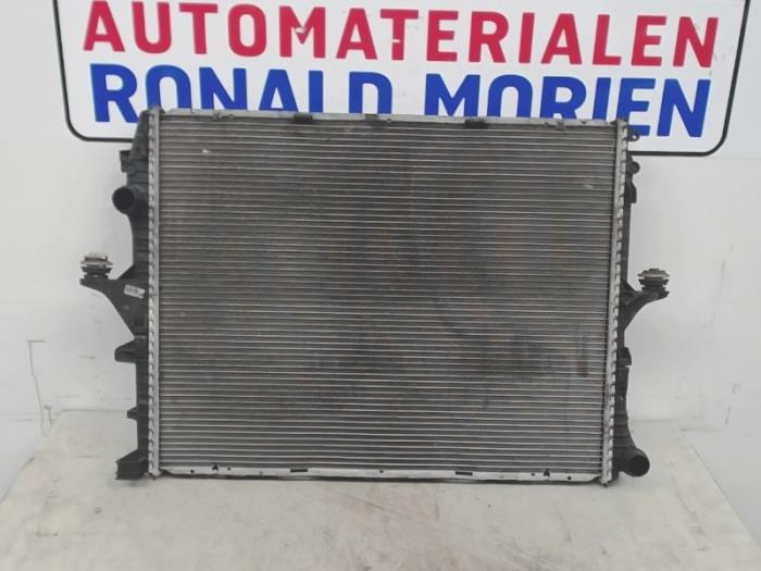 Gebruikte Radiateur Porsche Cayenne (9PA) 3.0 TDI V6 24V Prijs € 95,00 Margeregeling aangeboden door Automaterialen Ronald Morien B.V.