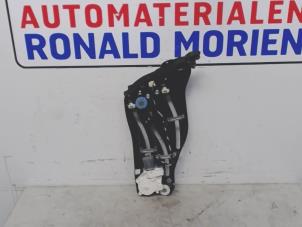 Gebruikte Ruitmechaniek 2Deurs rechts-achter BMW Z4 Roadster (E89) sDrive 30i 3.0 24V Prijs € 100,00 Margeregeling aangeboden door Automaterialen Ronald Morien B.V.