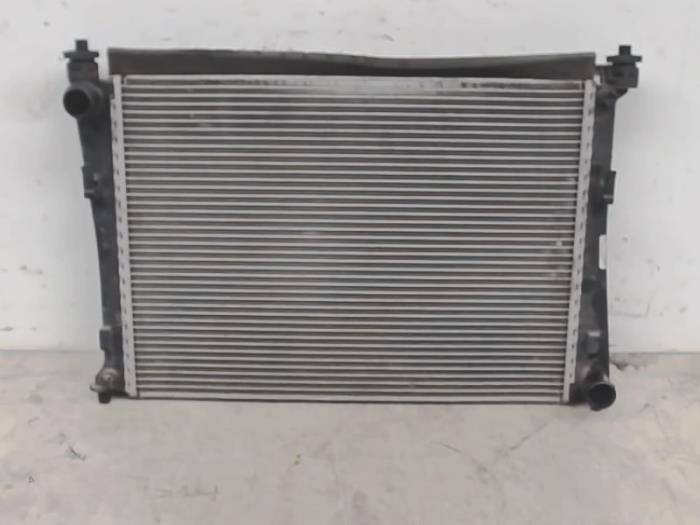 Gebruikte Radiateur Ford Fusion 1.4 16V Prijs € 35,00 Margeregeling aangeboden door Automaterialen Ronald Morien B.V.