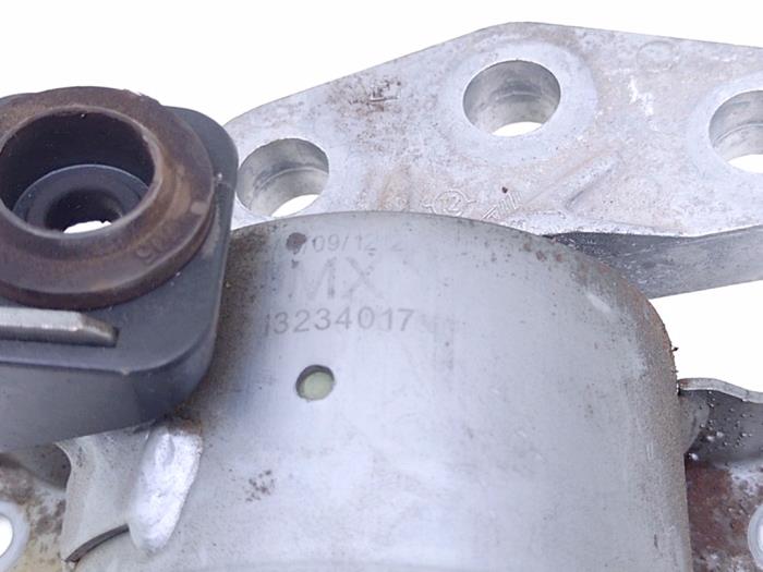 Motorsteun van een Opel Corsa D 1.3 CDTi 16V ecoFLEX 2012