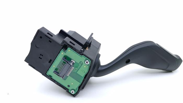 Richtingaanwijzer Schakelaar van een Ford C-Max (DXA) 2.0 TDCi 16V 2014