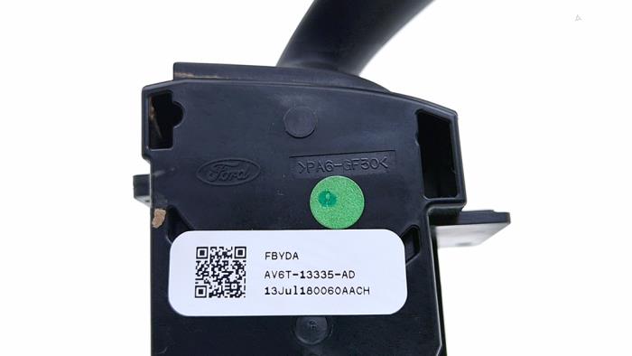 Richtingaanwijzer Schakelaar van een Ford C-Max (DXA) 2.0 TDCi 16V 2014