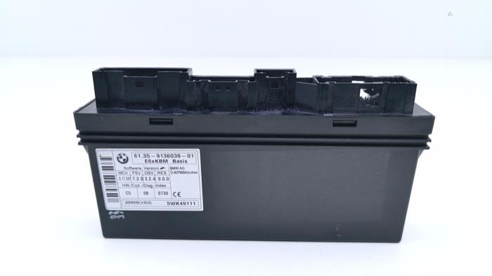 Computer Body Control van een BMW 5 serie (E60) 525d 24V 2007