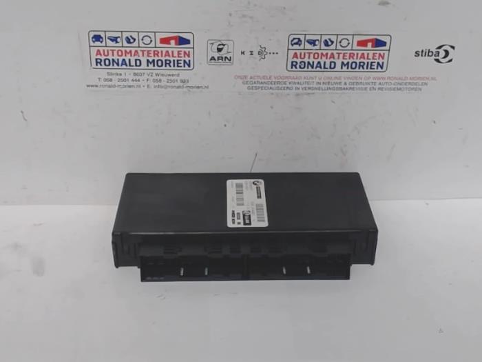 Computer Body Control van een BMW 5 serie (E60) 525d 24V 2007