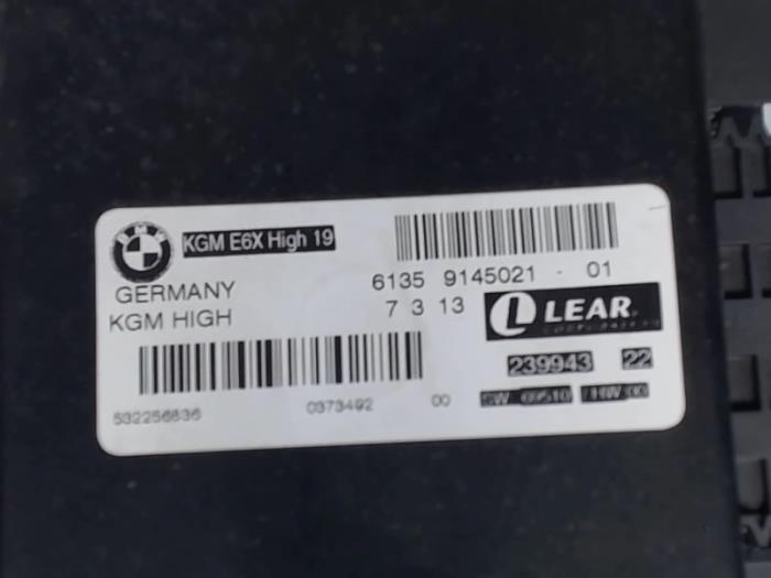 Computer Body Control van een BMW 5 serie (E60) 525d 24V 2007