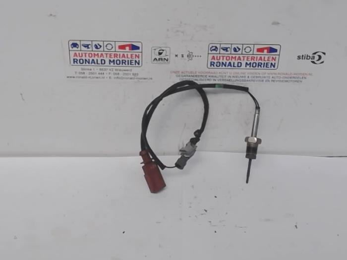 Gebruikte Uitlaat temperatuursensor Volkswagen Passat (362) 2.0 TDI 16V 140 Prijs € 25,00 Margeregeling aangeboden door Automaterialen Ronald Morien B.V.